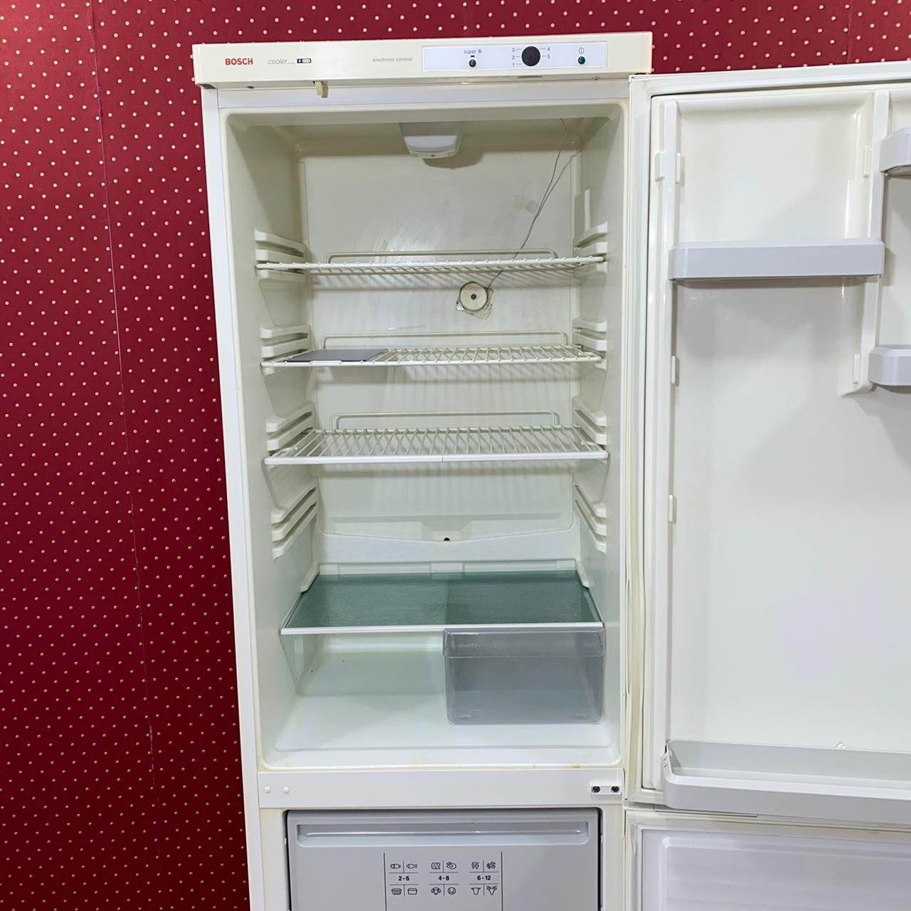 Холодильник Bosch  (5)