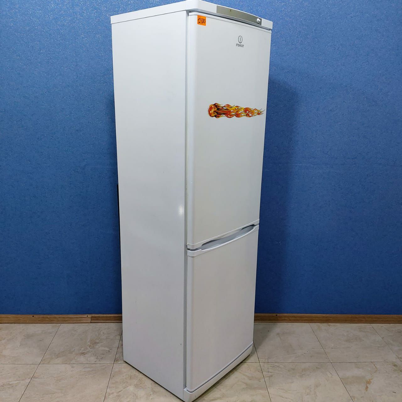 Indesit SB200 - Холодильники с нижней морозильной камерой